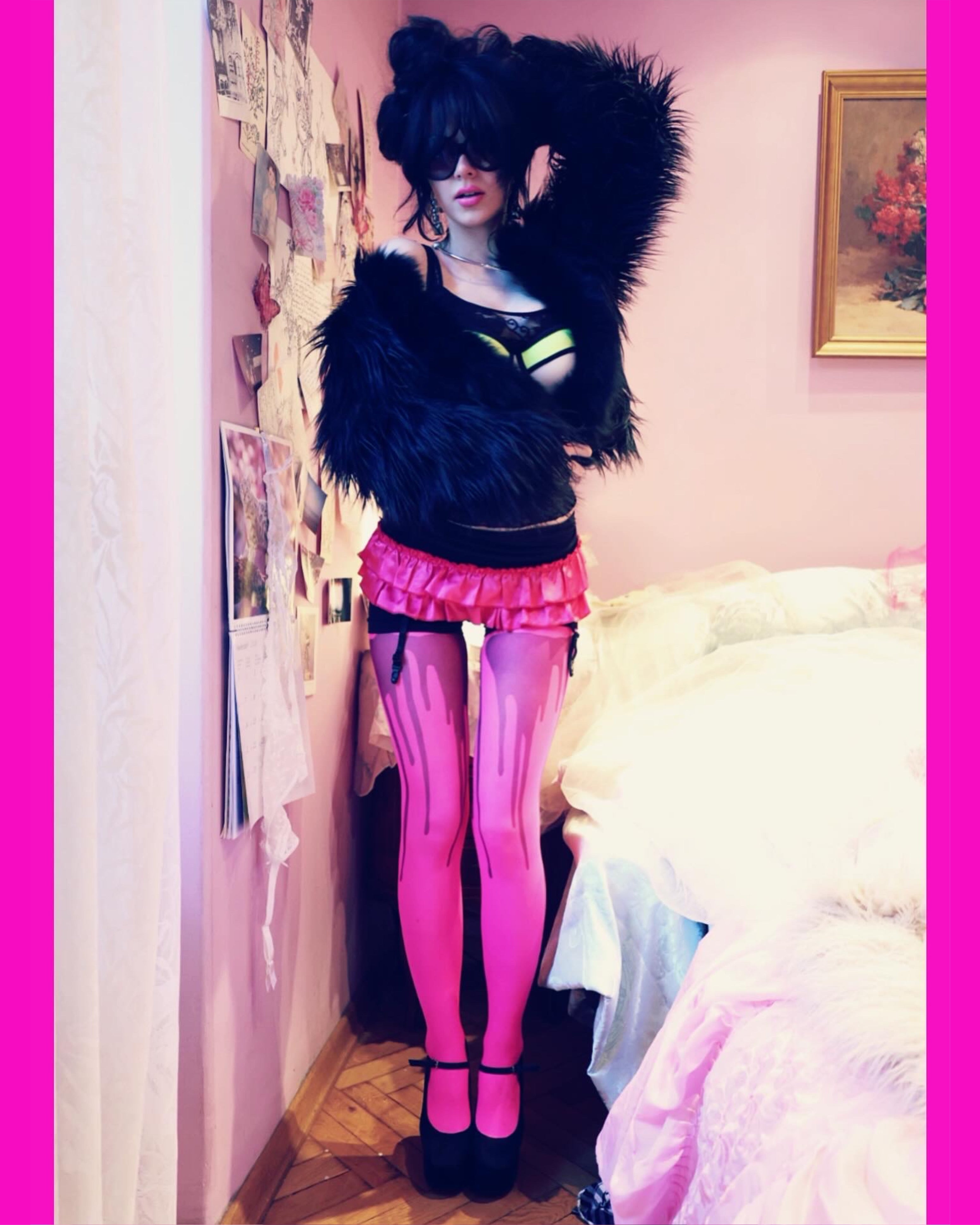 neon pink tights with dripping drops 40 den