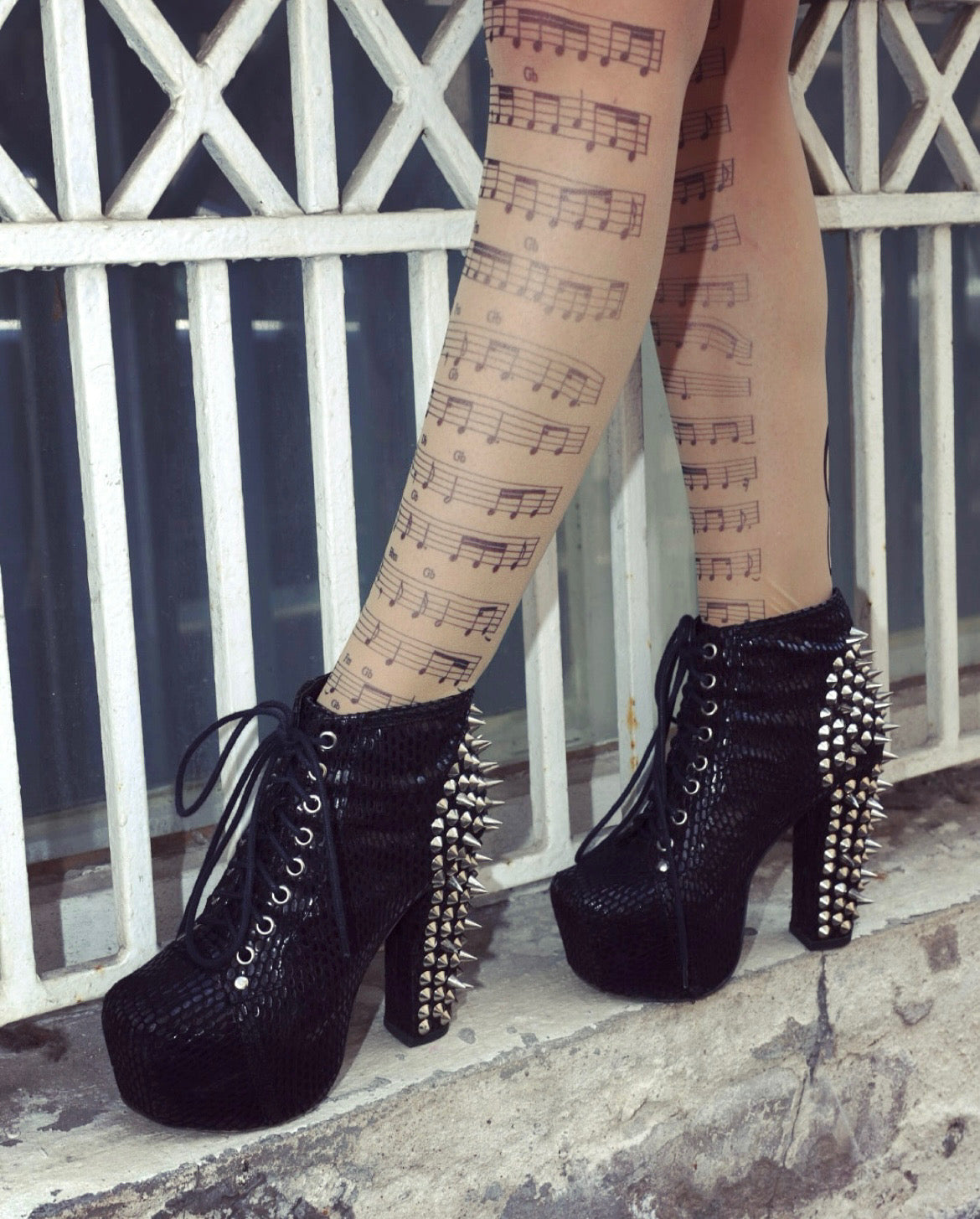 rajstopy w nutki "thank you for the music” 20 den natural/tattoo