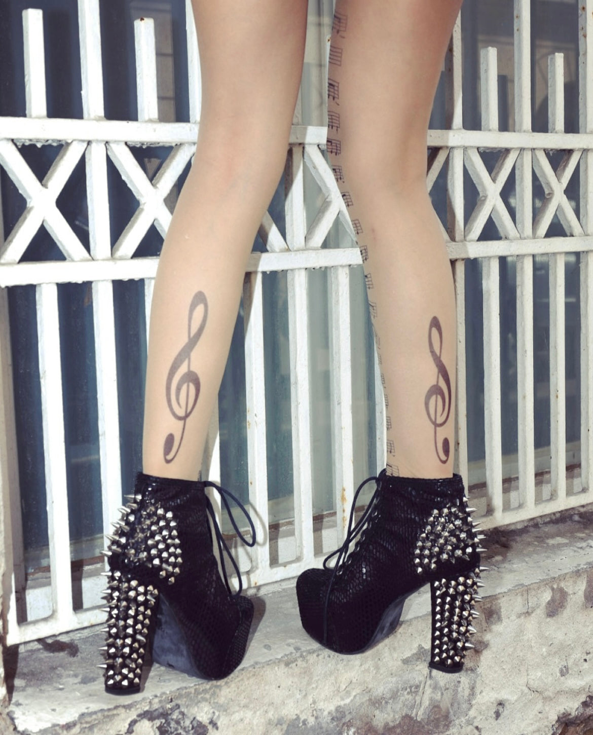 rajstopy w nutki "thank you for the music” 20 den natural/tattoo