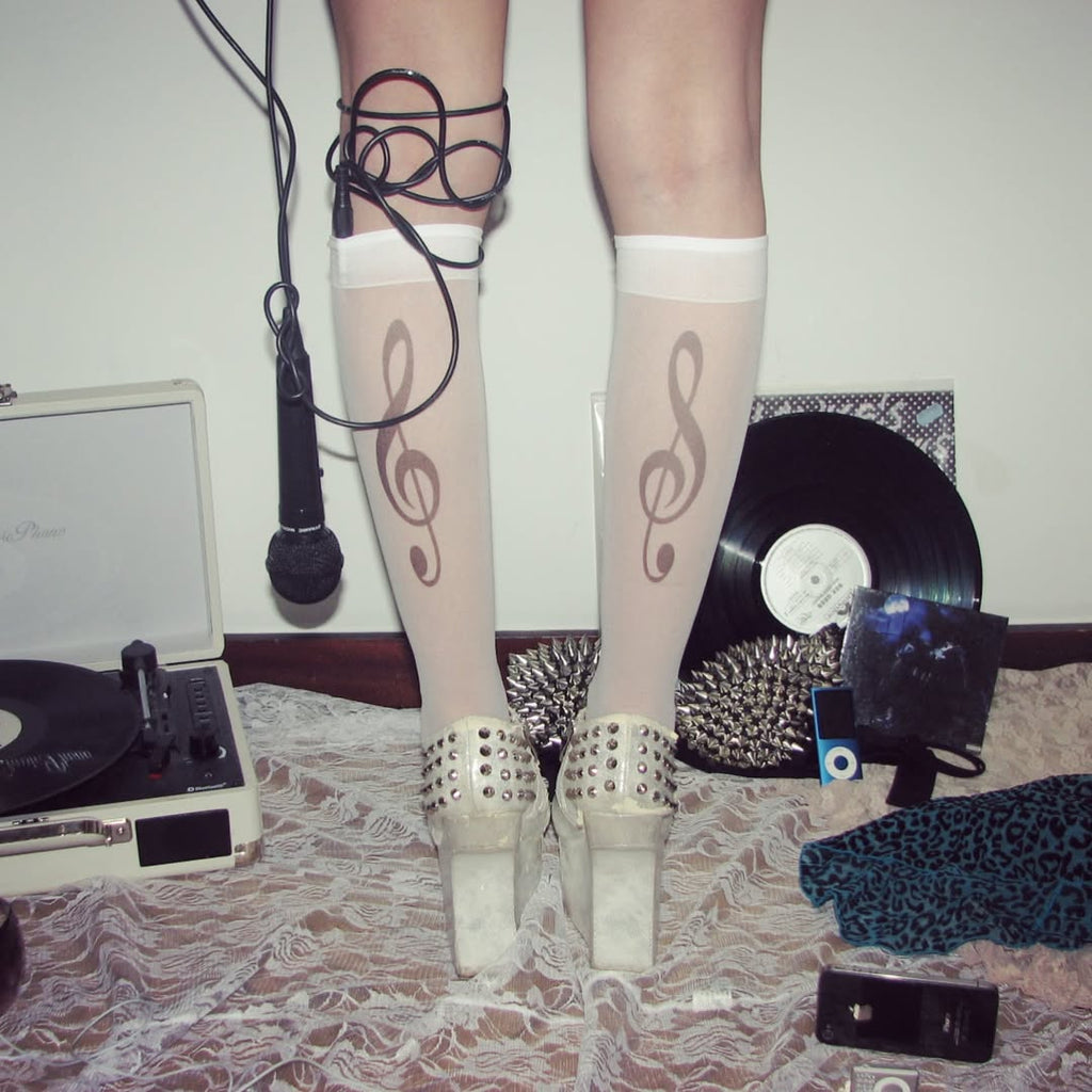music note knee socks 'i love music' 20 den white